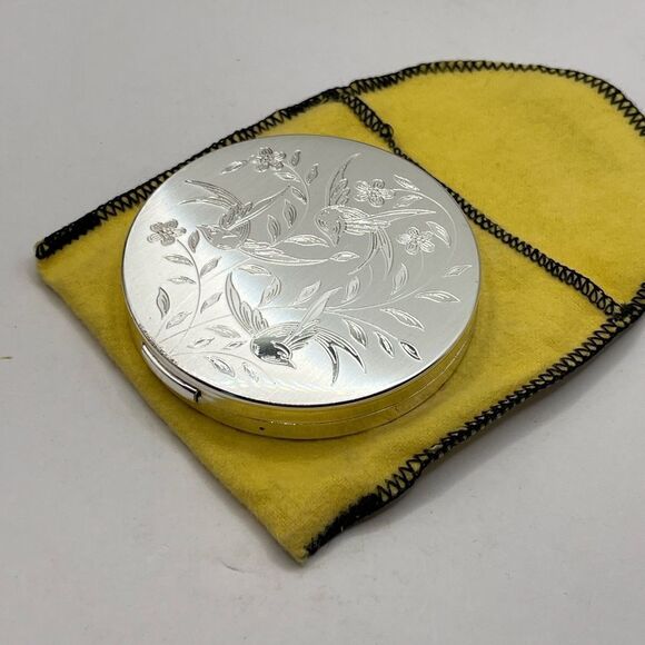 Elgin American VTG silver tone with etched birds and flowers compact - Picture 3 of 8